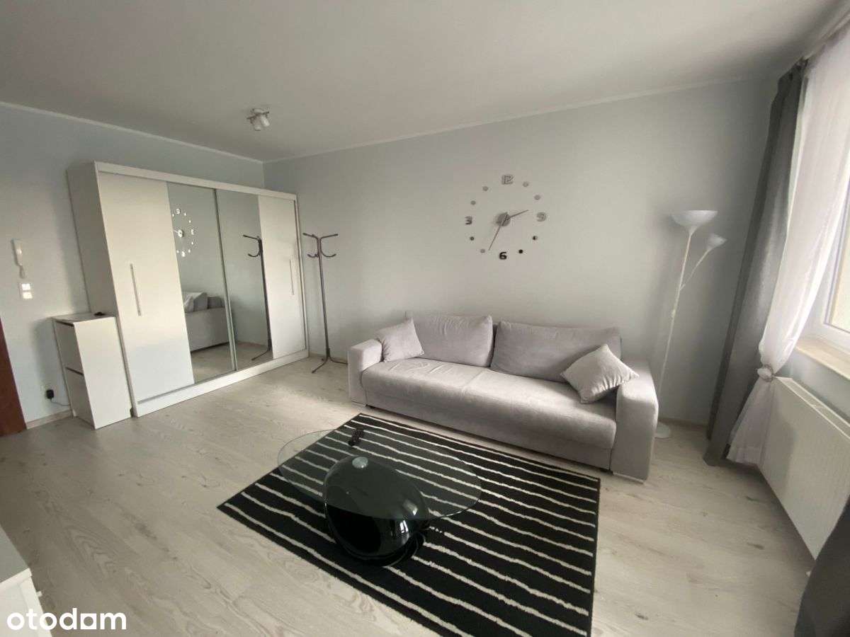 Słoneczna kawalerka 37 m² - ul. Europejska-0