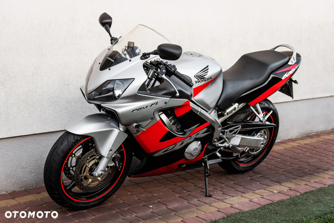 Honda CBR - 7