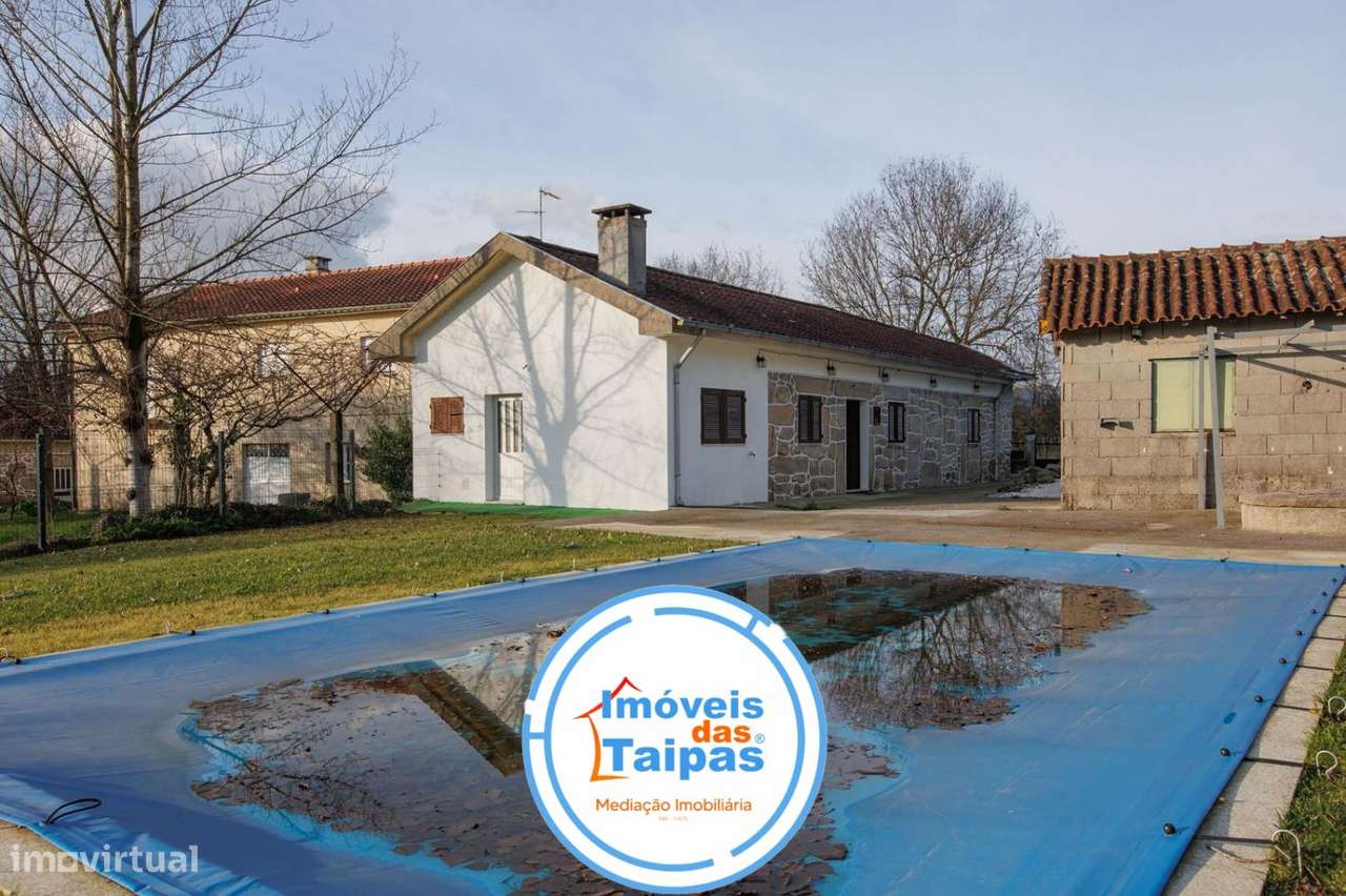 Vende-se Moradia Individual e rés-do-chão - T2 - Grande imagem: 5/26