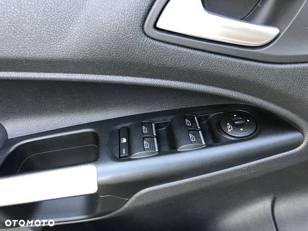 Ford Tourneo Connect 1.5 TDCi Titanium - 25