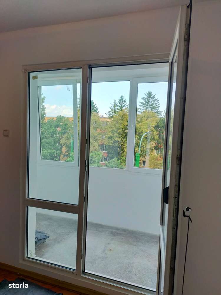 Apartament 3 camere ,2 balcoane,etajul 3,zona Astra,125500 Euro-5