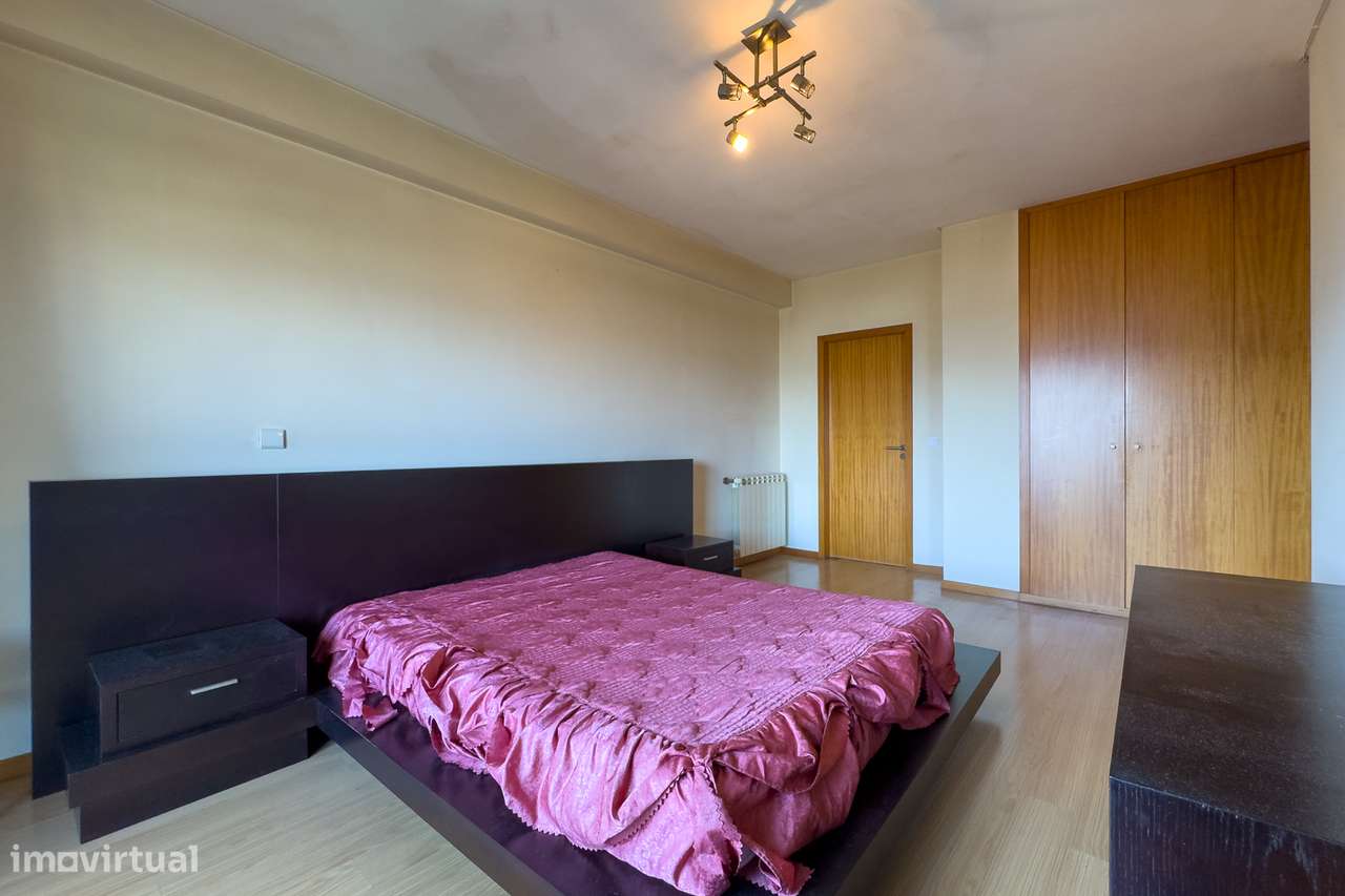 Apartamento T2 com Terraço e Garagem Fechada – Ferreiros, Amares-13