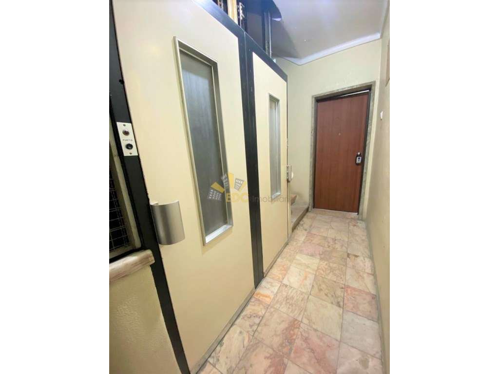 Apartamento T1 Totalmente Remodelado | Localizado em Arroios, perto...-16