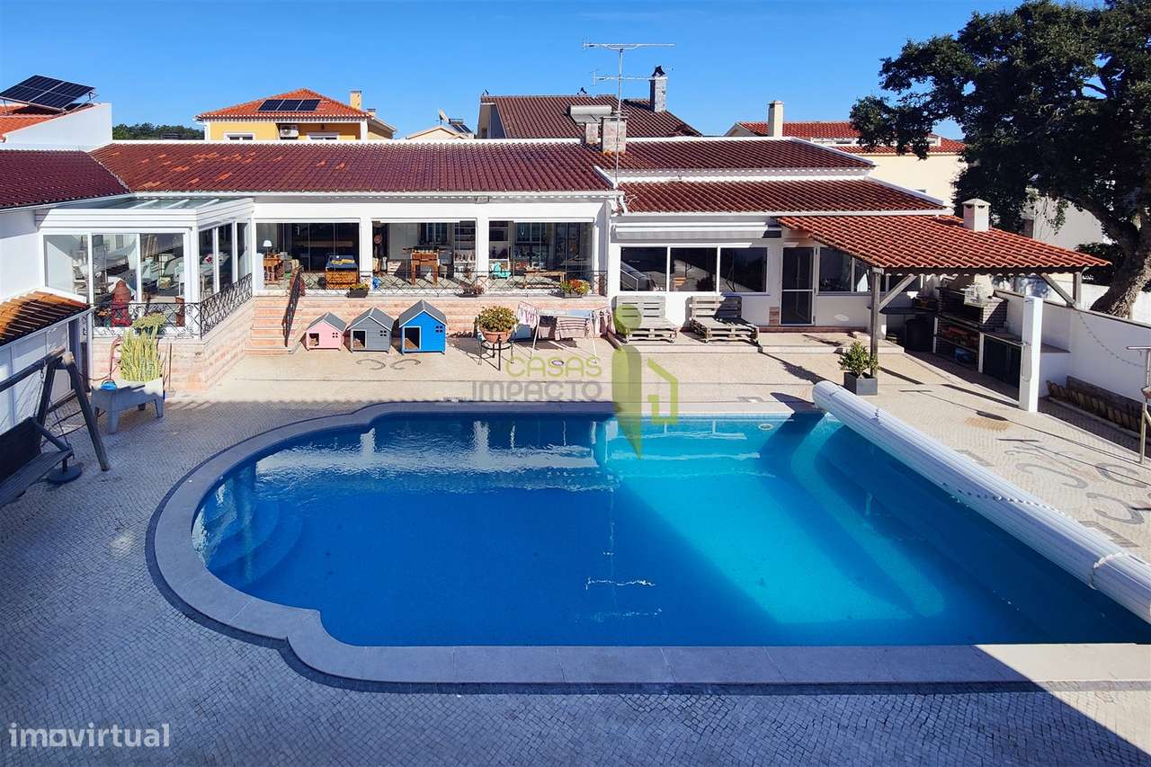 Moradia Clássica T3 transformada em T4, em Rio de Mouro, Sintra-51