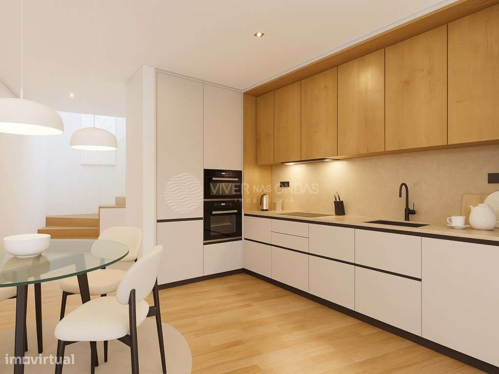 T1 Novo Duplex c/ duas varandas no centro da Costa da Caparica. - Grande imagem: 5/55