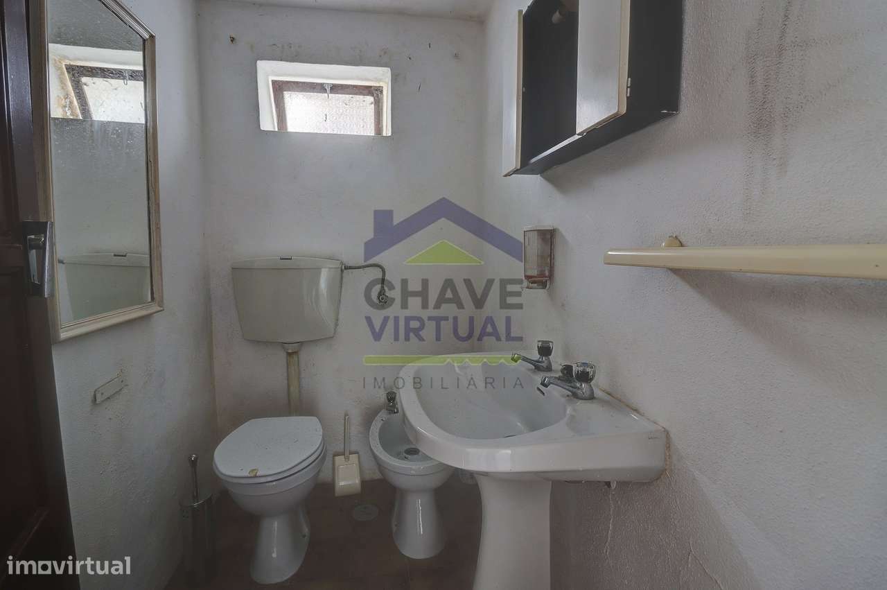 Moradia V3 com garagem e anexo  – Concelho Torres Vedras-36