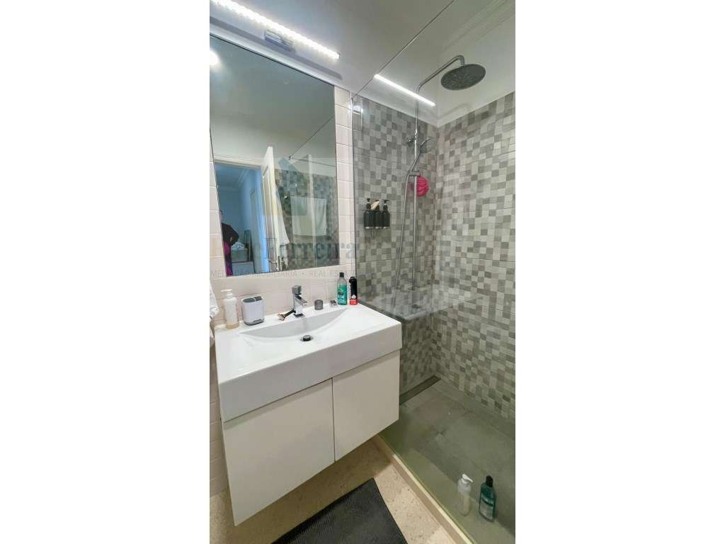 Apartamento T3 no Condomínio Campo Real !!-24