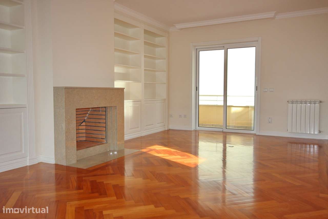 T4 Duplex Av. Afonso Henriques-6