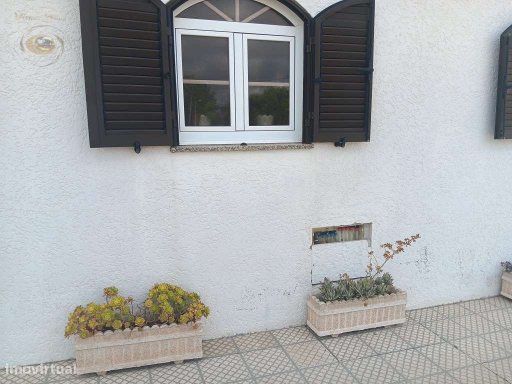 Moradia T3+1 com recheio.-6
