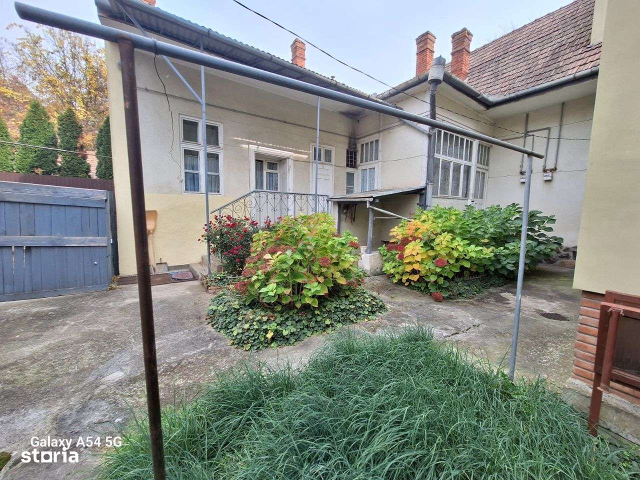 Oferta casa langa Poli 2, 7 arii teren, pivnita, 3 camere , asfalt - Imagine principală: 3/14