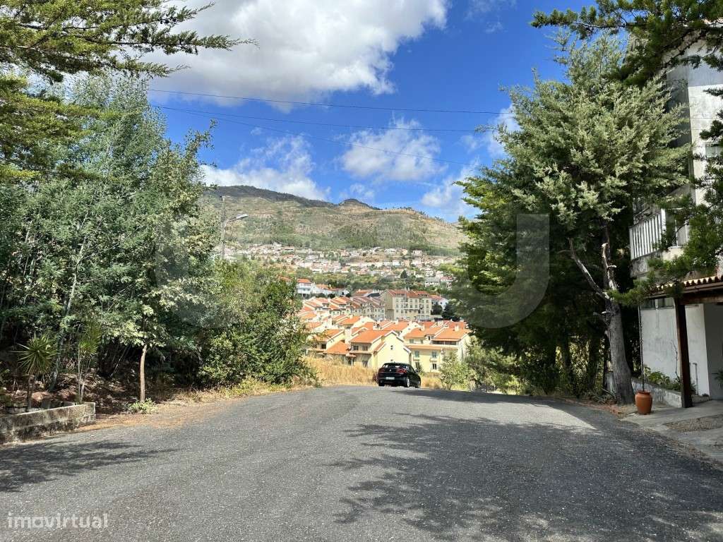 Venda Conjunta: Apartamento T2 com Garagem + Lote de Terreno (3050m...-39