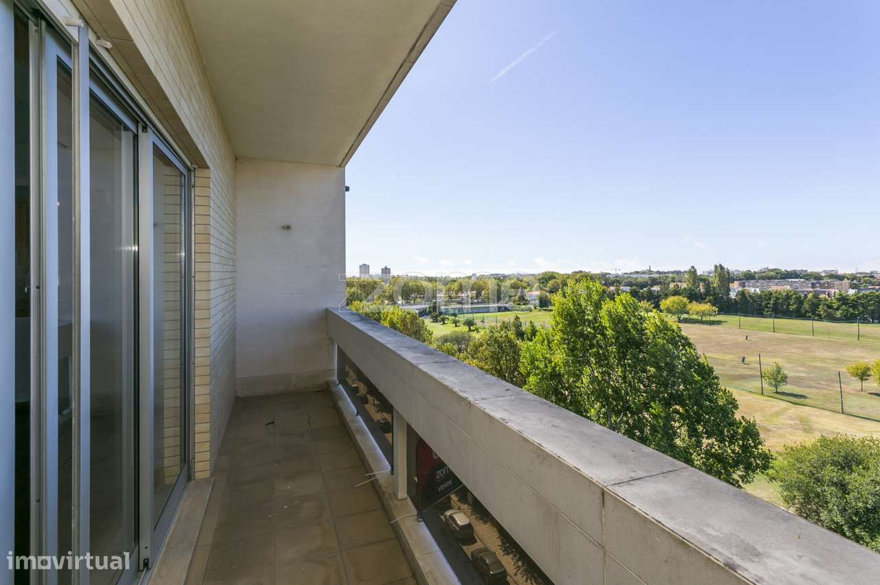 T4 Duplex com terraço e vistas até ao mar - Grande imagem: 5/45