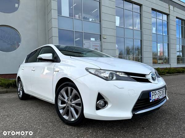 Toyota Auris 1.8 VVT-i Hybrid Automatik Design Edition - 2