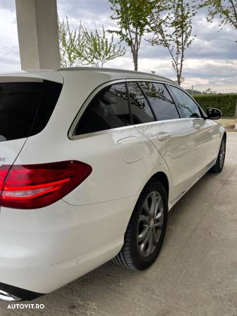 Mercedes-Benz C 220 d 4Matic T 7G-TRONIC Avantgarde - 4