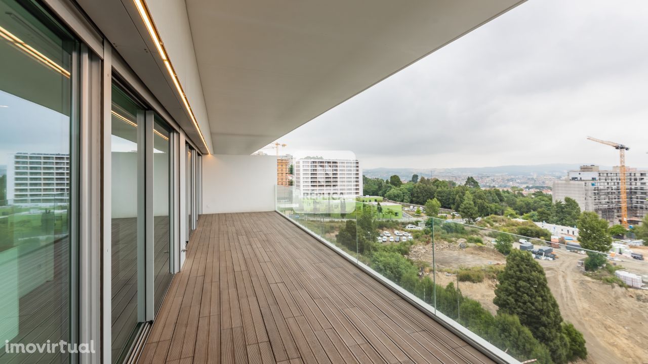 Penthouse T4 nas Antas New Four Bedroom Apartment Porto