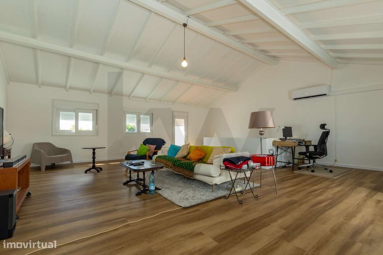 Moradia V4 no Centro Histórico de Ponta Delgada - Grande imagem: 2/36