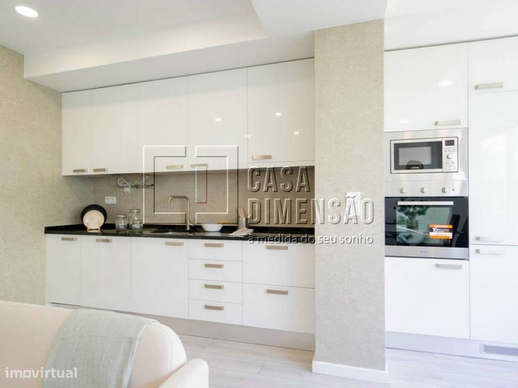 Apartamento T3 em Benfica, com Varandas, Totalmente Mobilado e Pron...-20