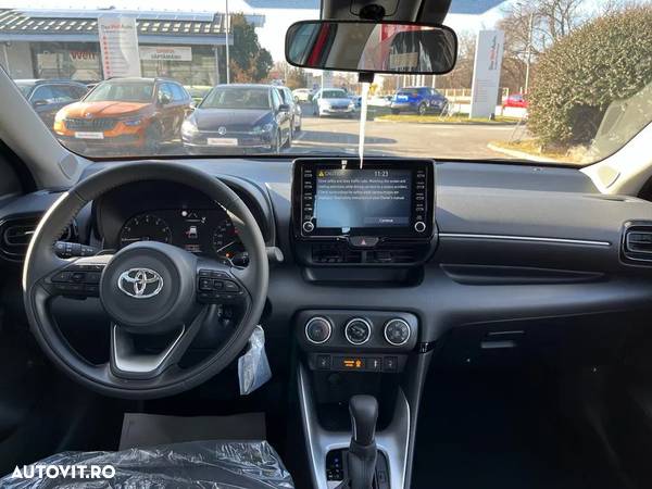 Toyota Yaris 1.5 L CVT Dynamic - 14