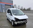 Ford Transit Courier - 4