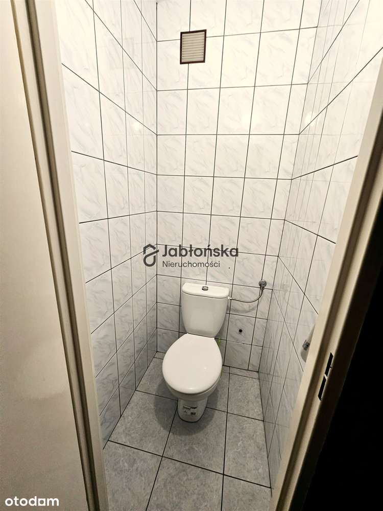 Nie ma blisko bloków ani z przodu i z tyłu budynk-9