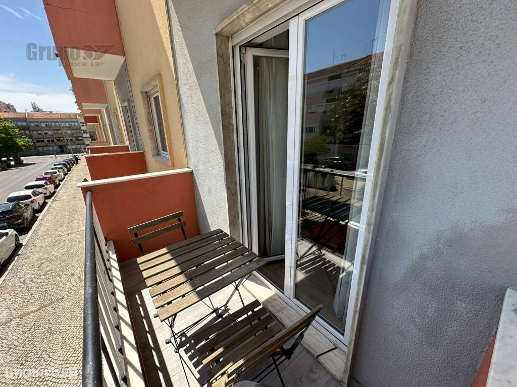 Excelente Apartamento T4 no Barreiro - Conforto e Modernidade-11