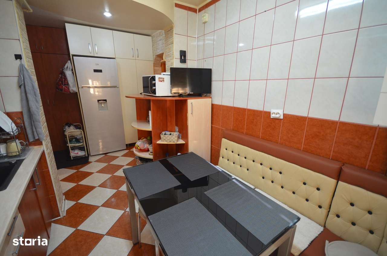 Apartament 3 camere - Aparatorii Patriei - metrou - centrala proprie-6