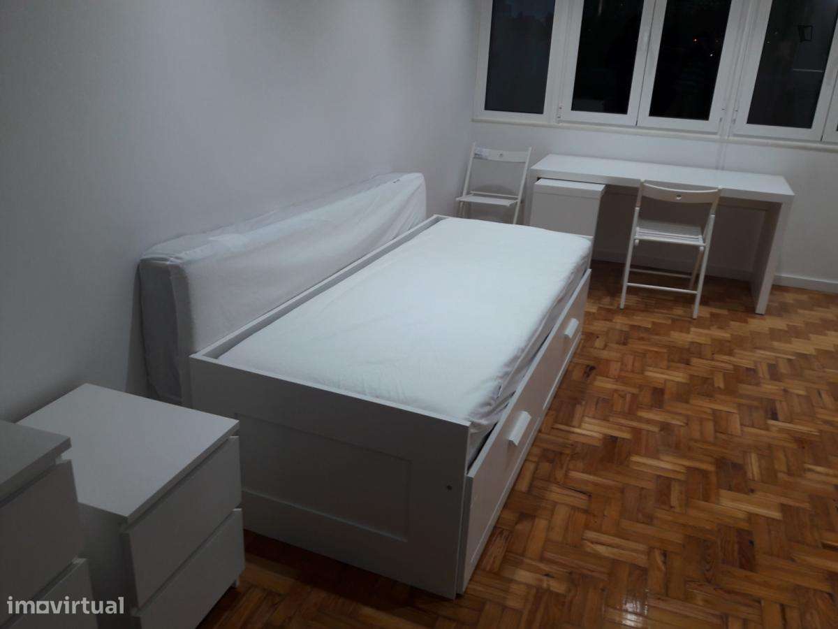 Estúdio - localizado em Sete Rios Lisbon - Grande imagem: 2/4