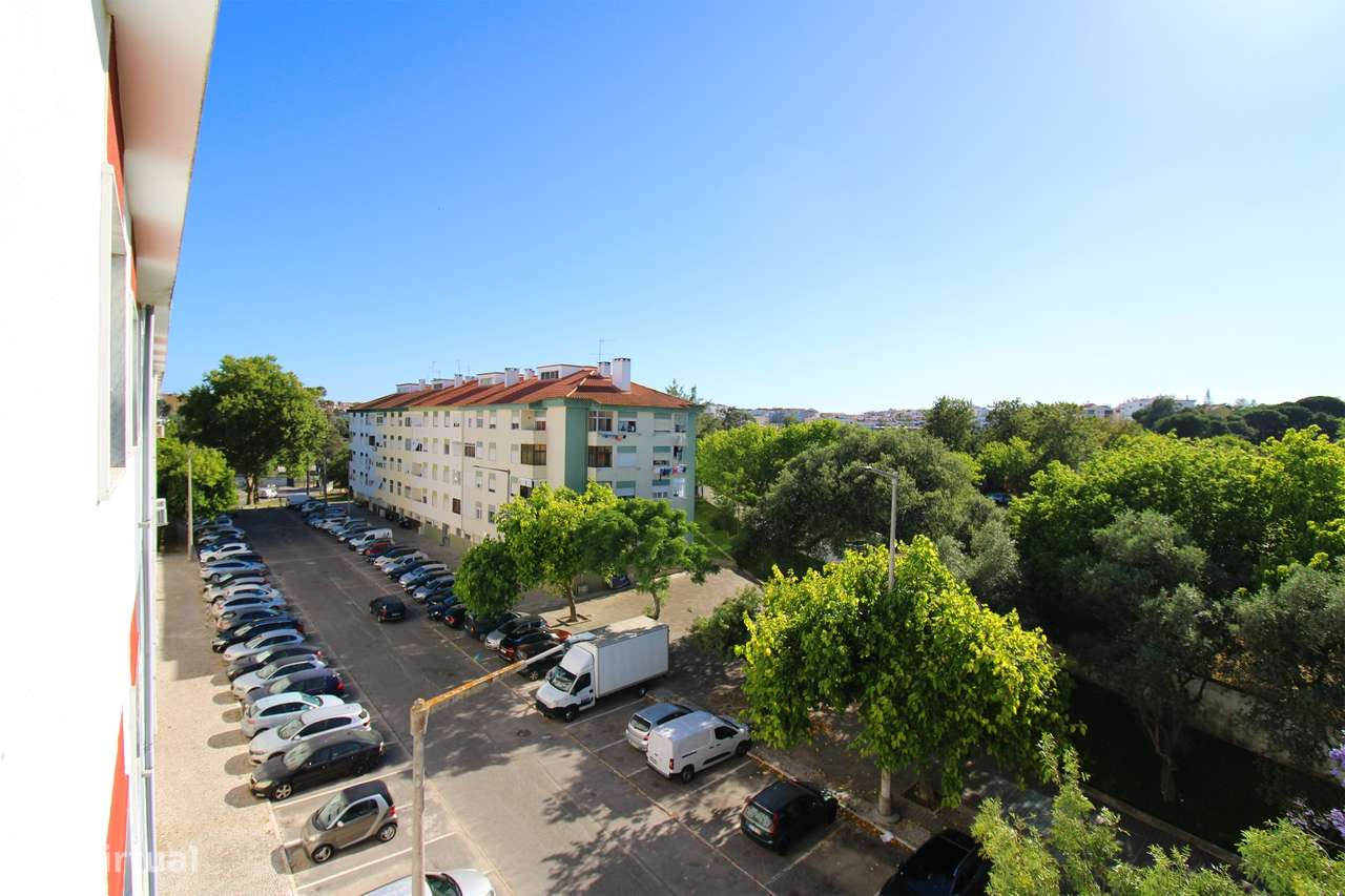 Apartamento T2 Amora - Seixal-21
