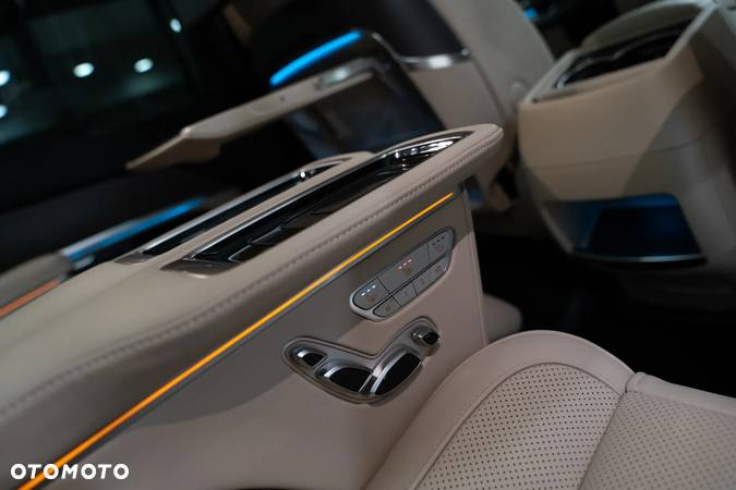 Mercedes-Benz Klasa V 300 d 4-Matic Exclusive 9G-Tronic (d³ugi) - 22