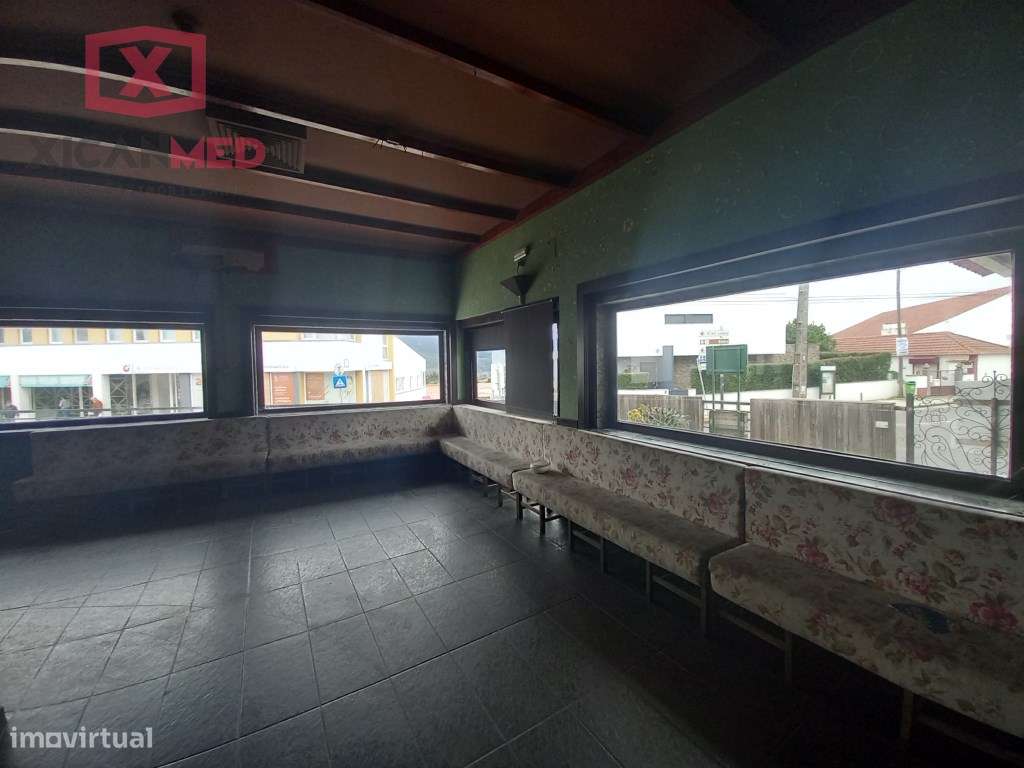 Desenvolvimento Urbano/ 
Habitação e Comercio.-27