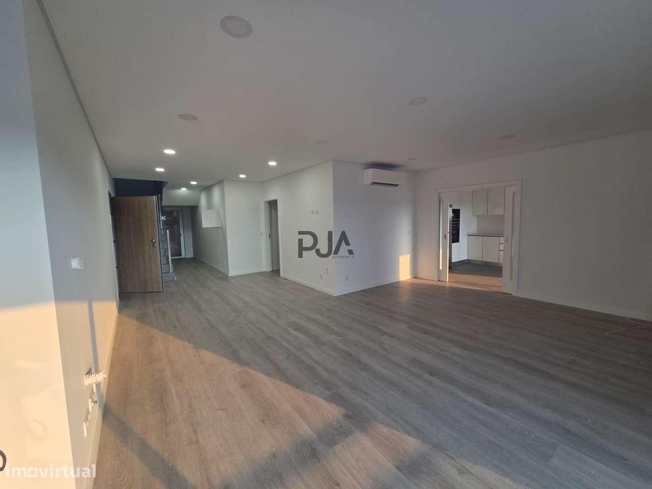 Apartamento T5 Duplex Novo, Jugueiros, Viseu - Grande imagem: 5/21