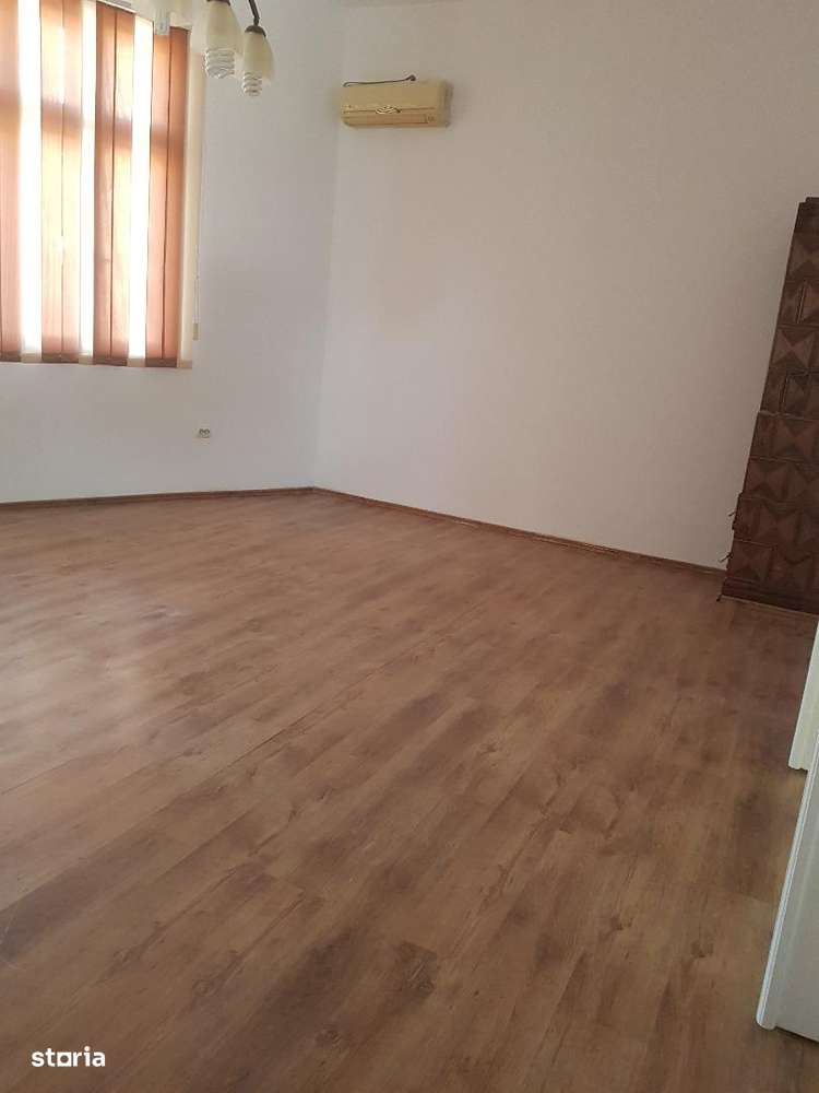 Casa+ teren pretabila pentru activitati-birouri- firme ! - Imagine principală: 5/10