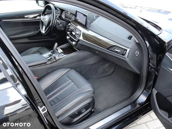 BMW Seria 5 520d Luxury Line - 8