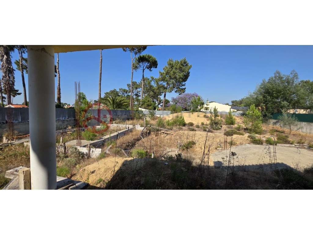 Terreno urbano com 1214m², com moradia edificada.-19