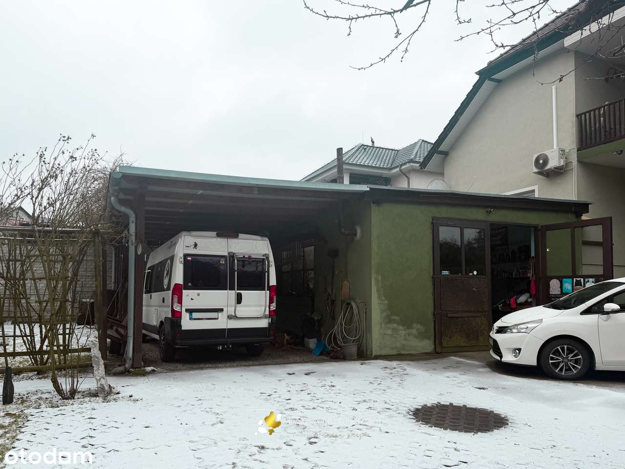 Tani w utrzymaniu dom z warsztatem samochodowym-16