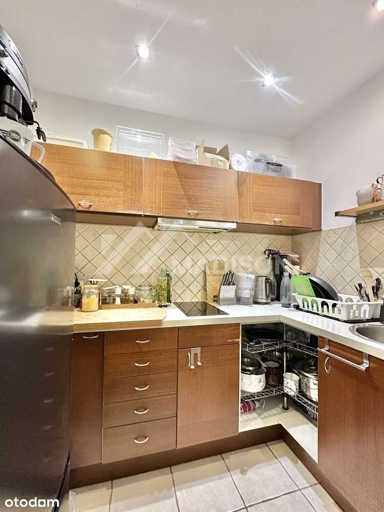 38m | 2 pokoje | duży balkon | komórka | garaż-4