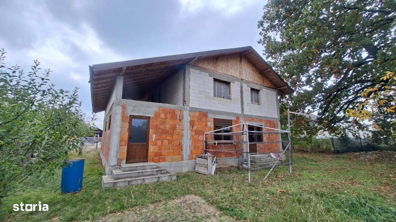 Casa Suseni-Cersani constructie solida, teren 578 mp, zona superba - Imagine principală: 4/11