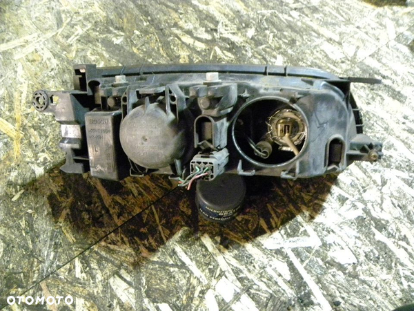 Lampa lewa przód Mazda 626 - 2