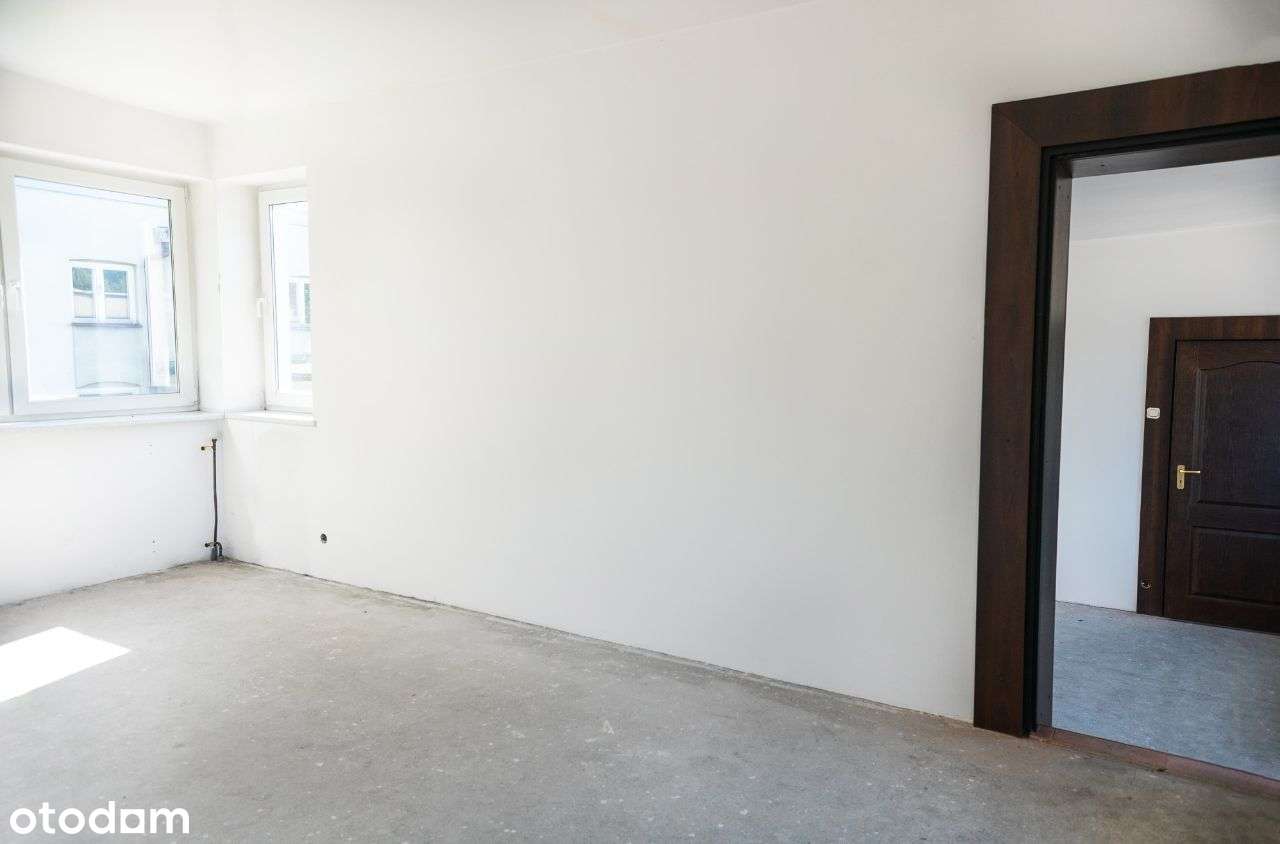 Dwupiętrowy apartament w centrum - pełna własność!-2