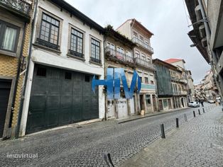 Prédio para remodelar c/ 318 m² - Vila Nova de Gaia