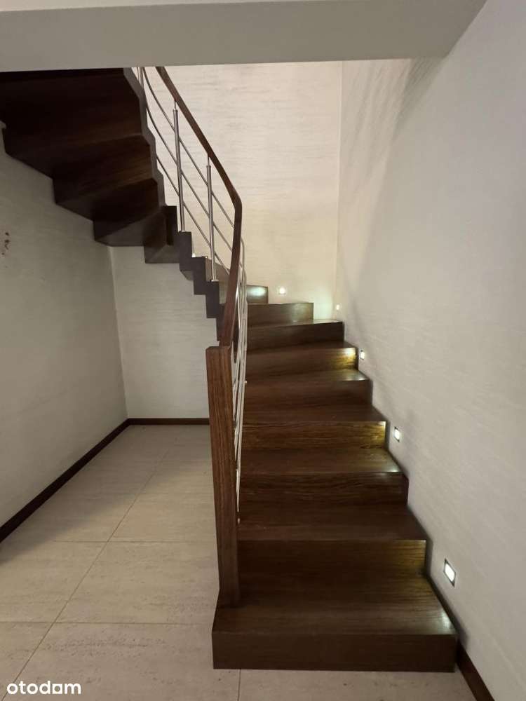 Komfortowy do zamieszkania od zaraz pod lasem.-12