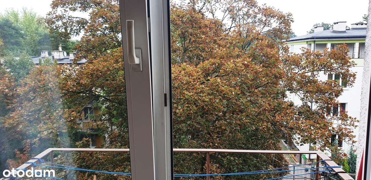 STARE BIELANY!.Kameralny budynek otoczony zielenią,ciche. Piwnica 6,75-11