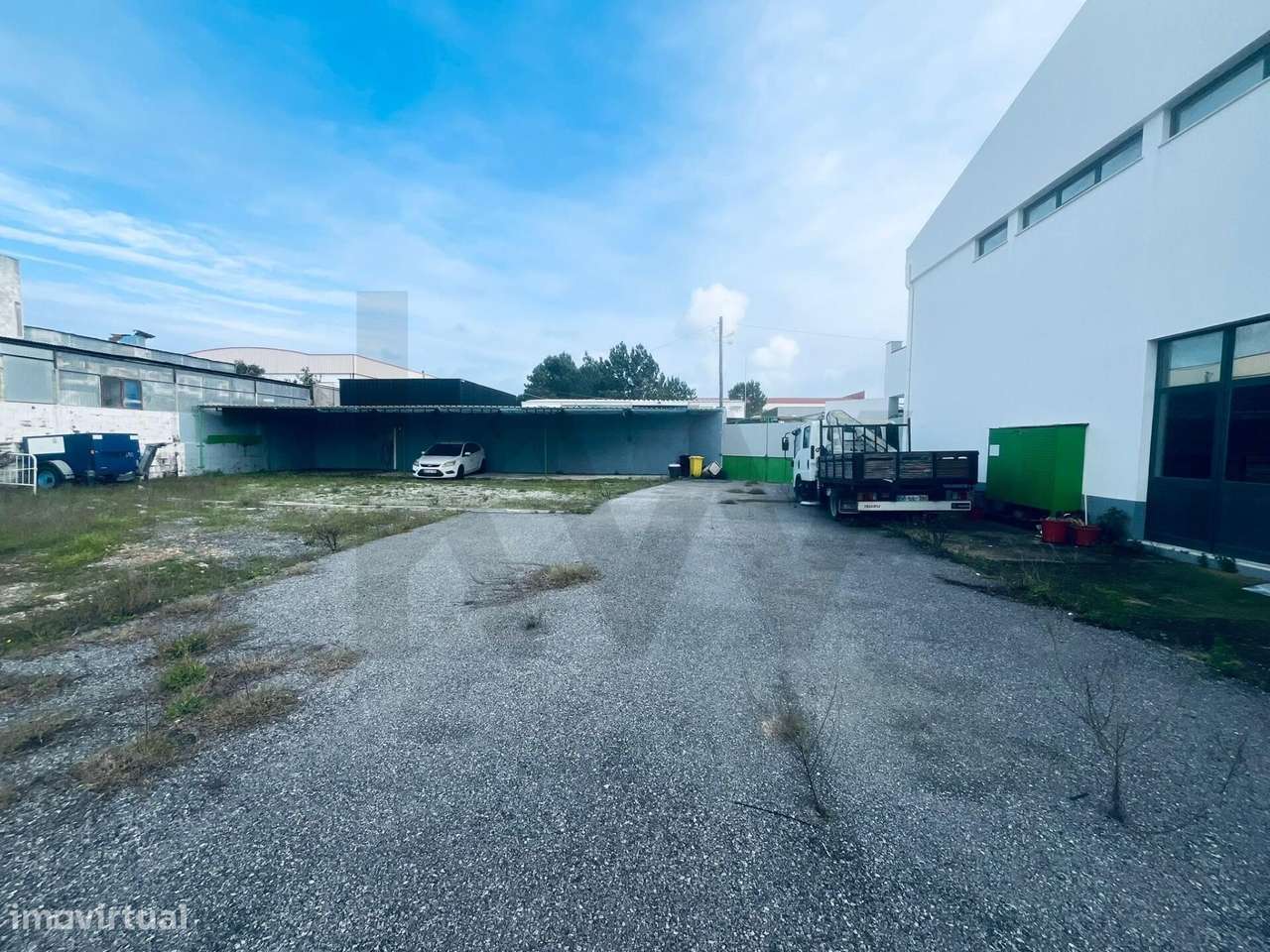 Armazém 767m2 com terreno 1854m2-11