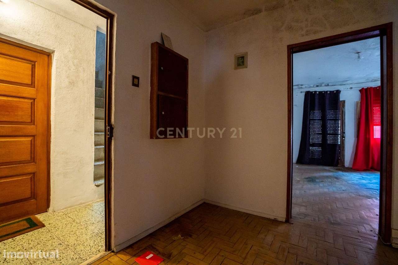 Prédio Urbano, Serra da Luz - Grande imagem: 3/7