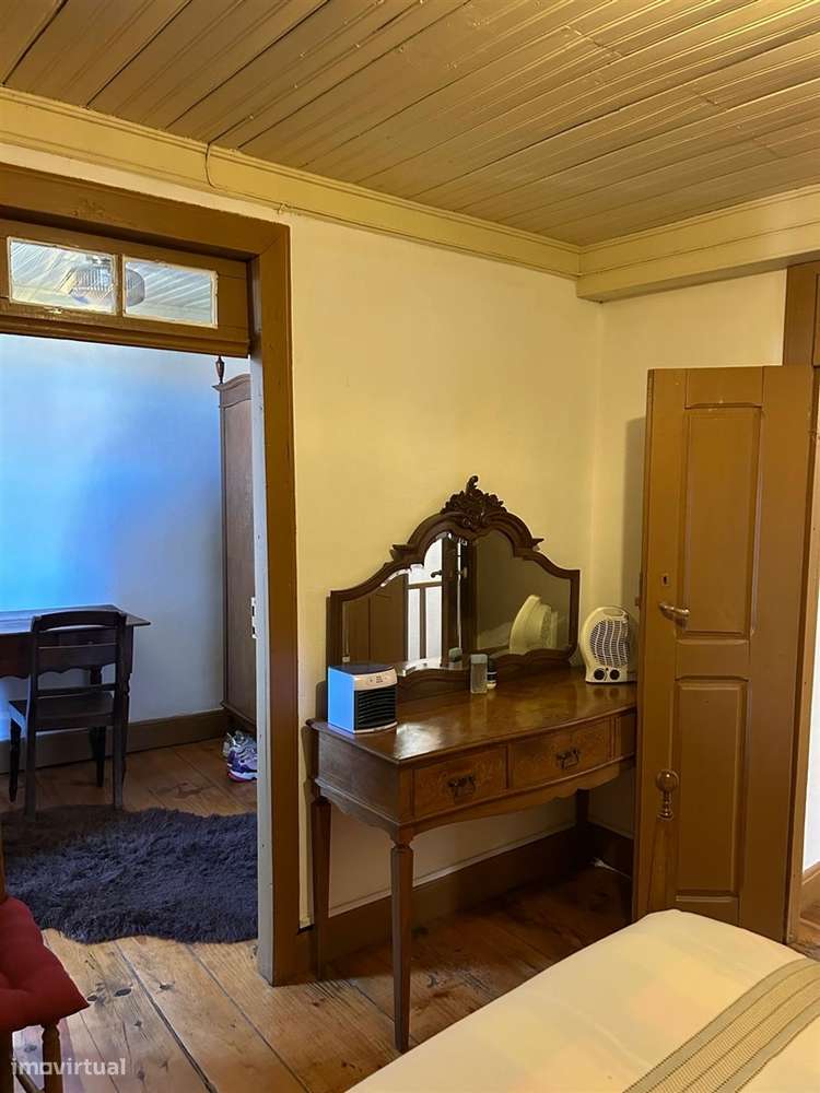 Moradia T3 com quintal em Castelo Branco, Mogadouro-11