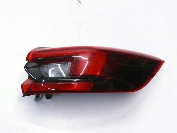 LAMPA TYLNA PRAWA OPEL INSIGNIA B KOMBI 2019 - 1