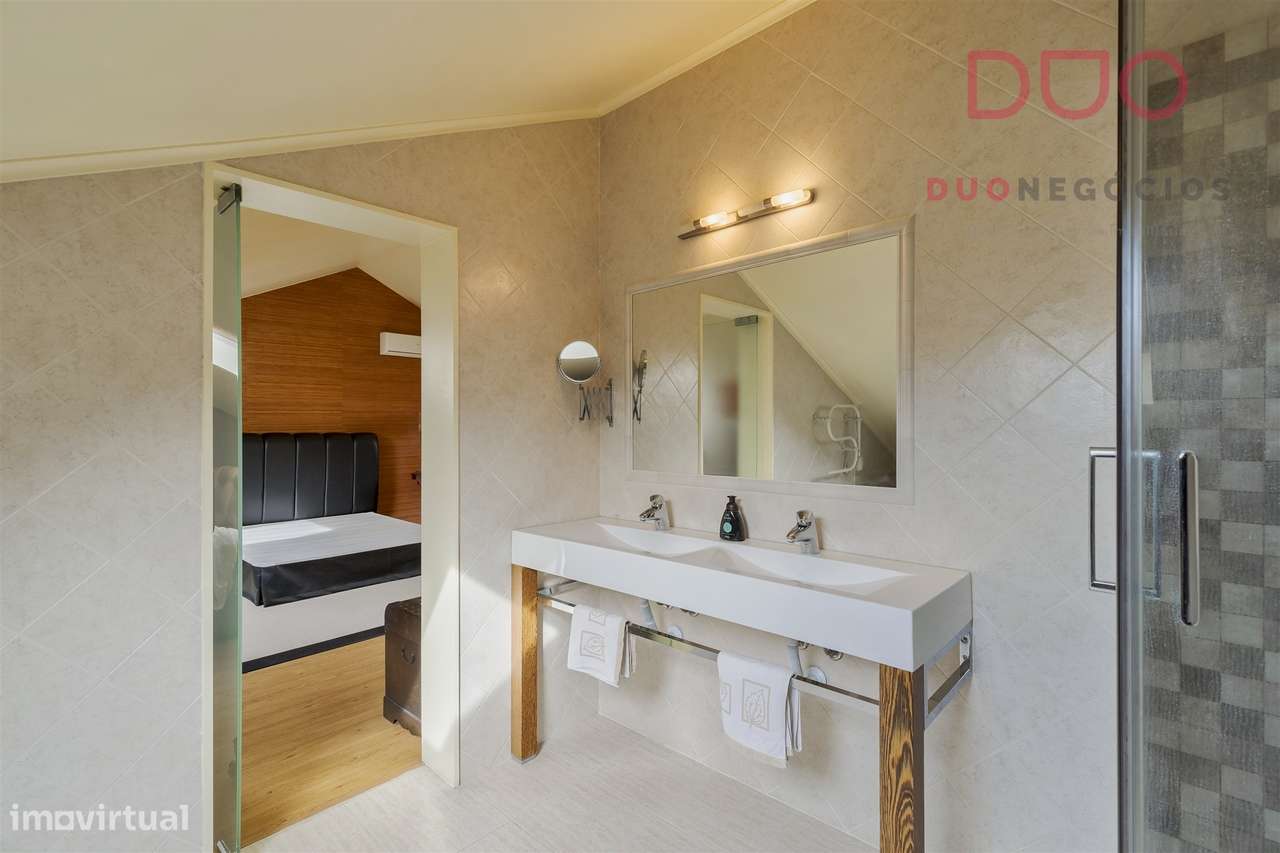 Moradia T4+1 à venda no Montijo-32