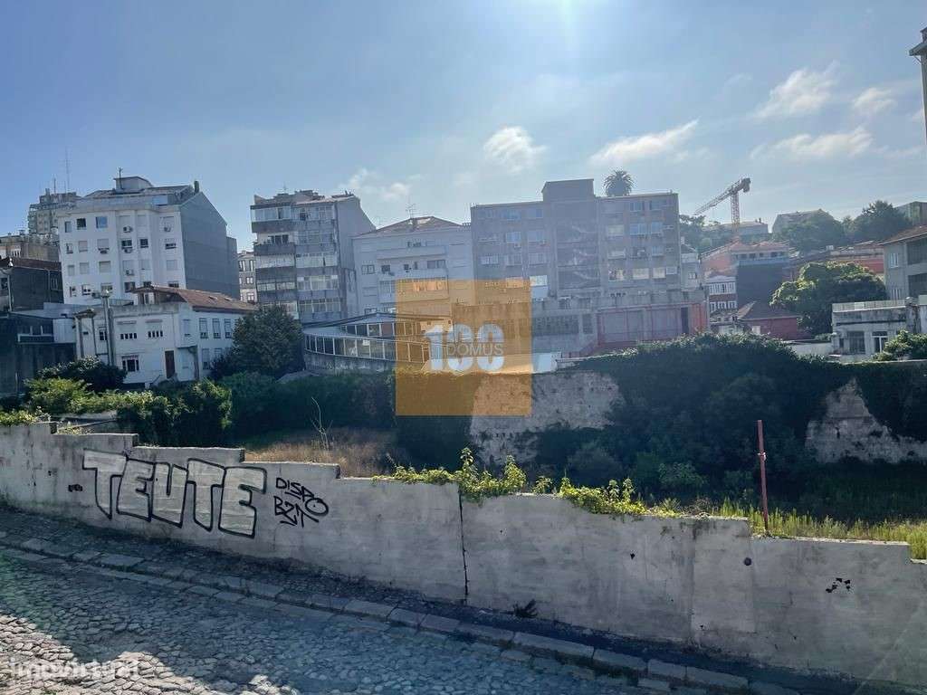 T1+1 novo com logradouro - Life in Porto-21