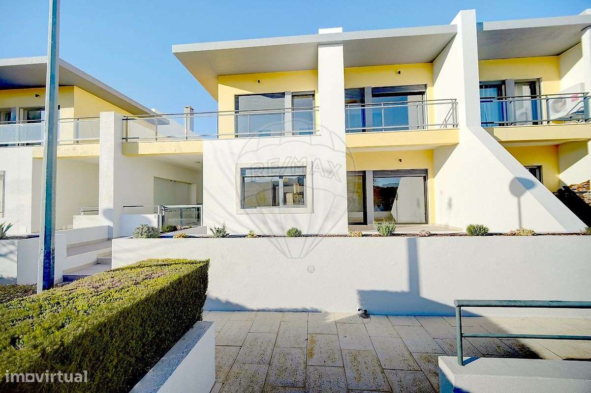 Moradia T4 para venda-17