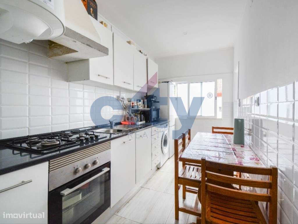 T1+1 Totalmente Remodelado com Varanda e Marquise | Pronto a Habita...-6